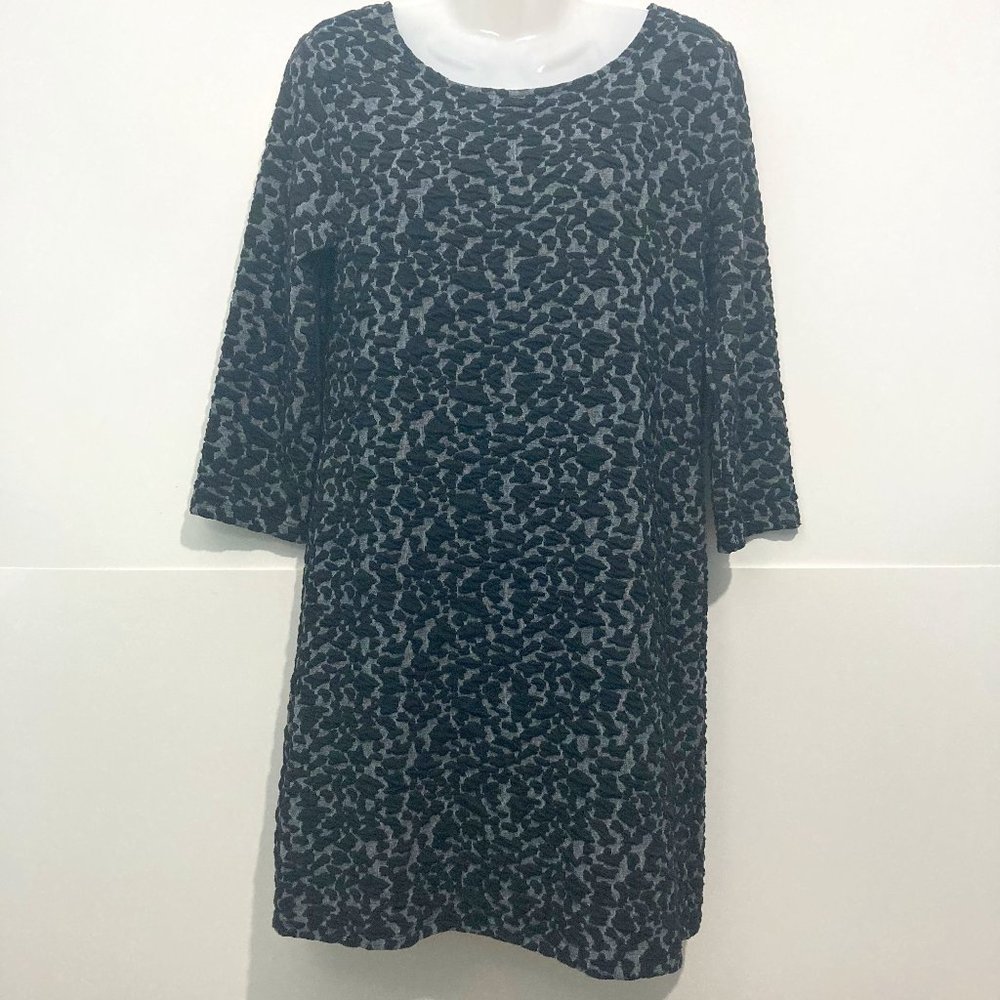 NWT Isle By Melis Kozan Black Abstract Waffle Mini Dress Zipper 3/4 Sleeves XS